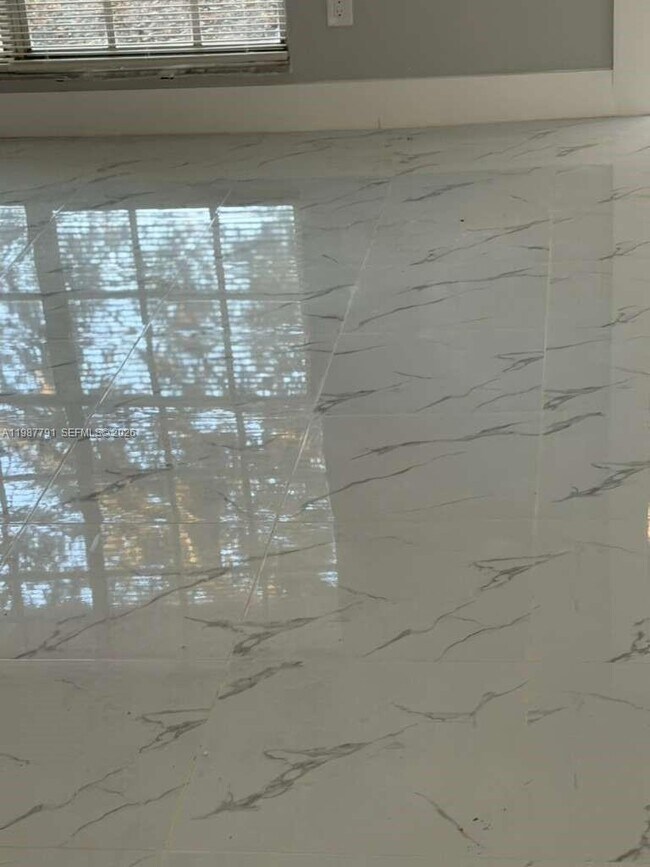 Building Photo - 4030 School Cir