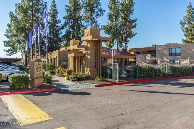 Building Photo - 3434 W Danbury Dr