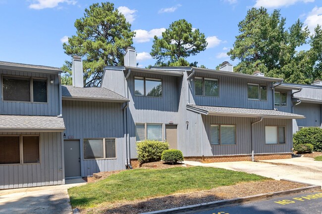 Building Photo - 4362 Hunters Club Dr