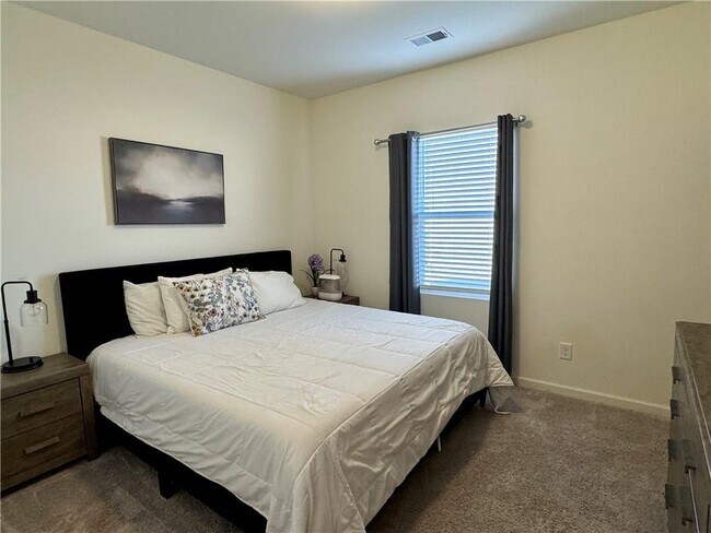 Building Photo - 152 Andria Wy NW