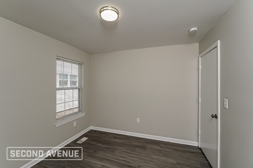 Building Photo - 1819 Duncan St