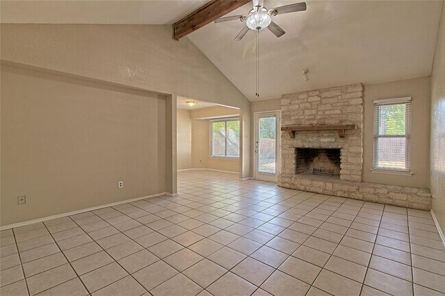 Building Photo - 914 Garden Meadow Dr