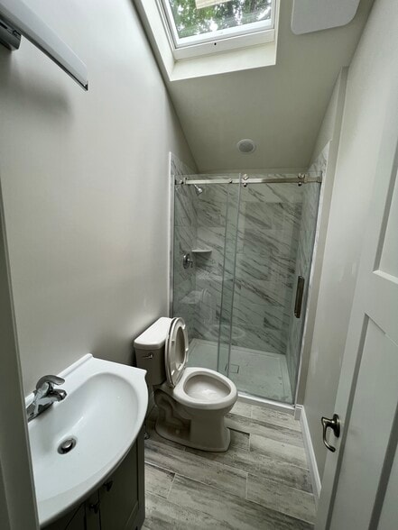 Building Photo - 3759 Brookhaven Dr
