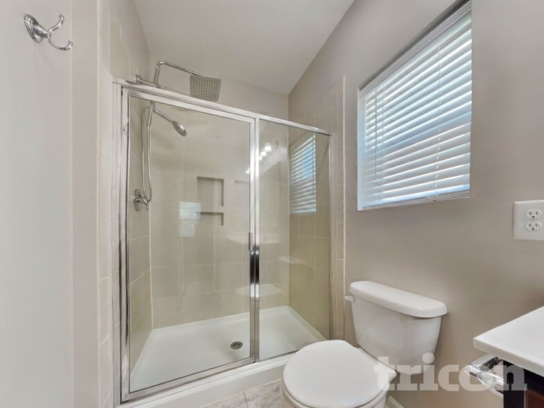 Building Photo - 1064 Bitting Hall Cir