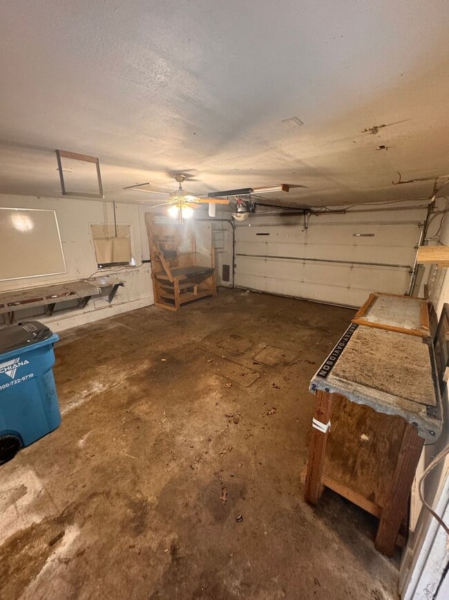 Building Photo - 3 Bed 1 Bath HOUSE