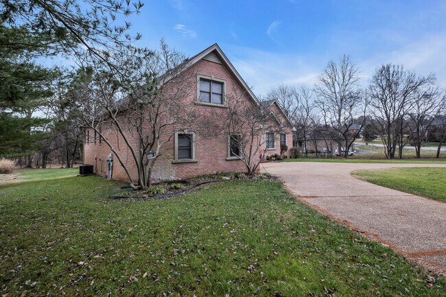 Building Photo - 1010 Benton Harbor Blvd