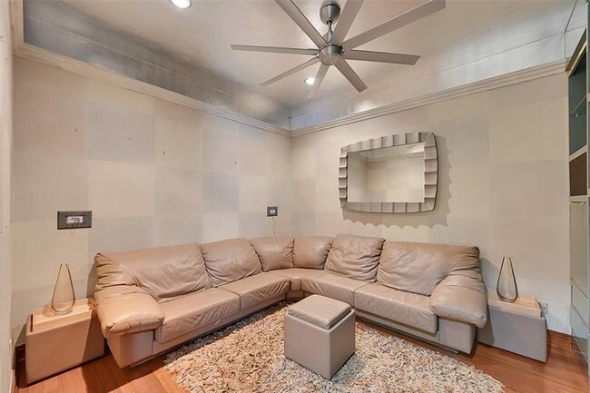 Building Photo - 4200 Coral Hills Dr