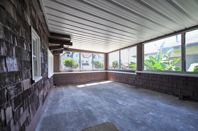 Building Photo - 1208 24th St