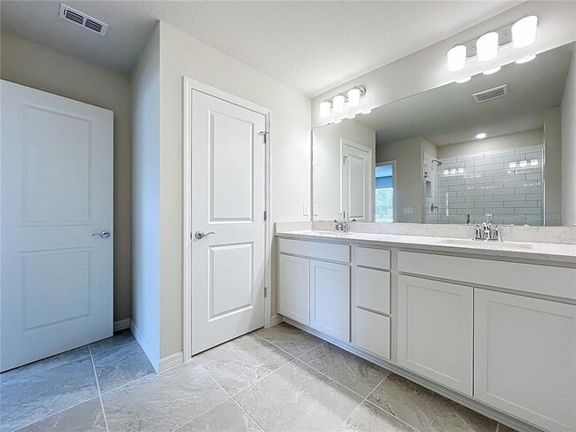 Building Photo - 431 Meadowland Pt