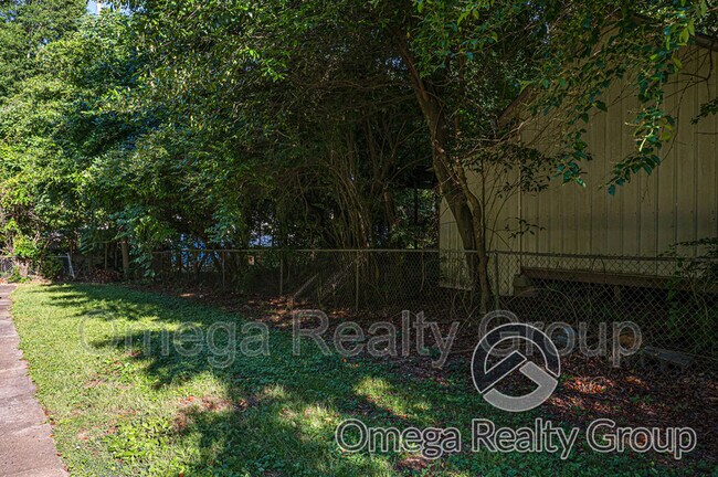 Building Photo - 2020 High School Rd