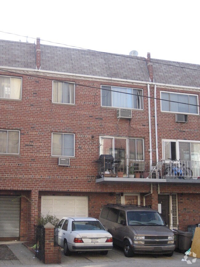 Primary Photo - 32-42 33rd Street