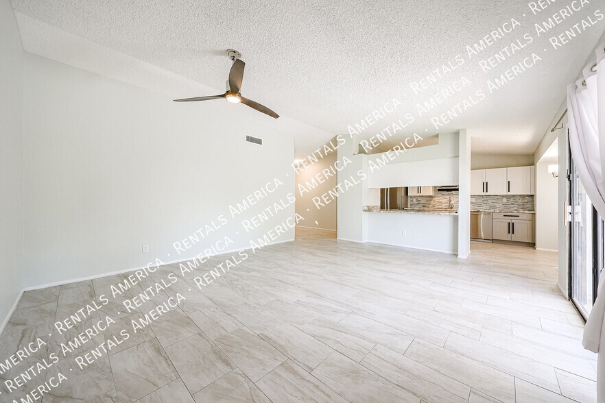 Building Photo - 3103 E Villa Rita Dr