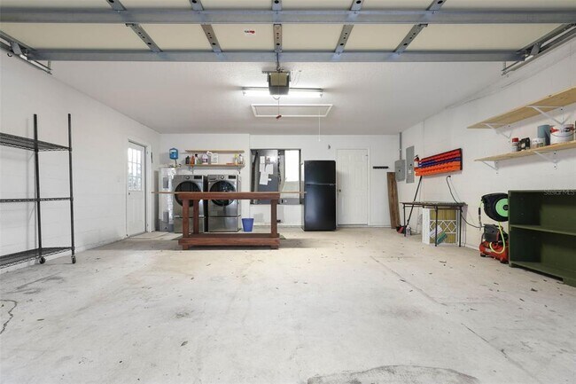 Building Photo - 91 Lancelot Dr