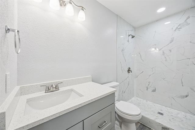 Building Photo - 4500 Wellesley Ave