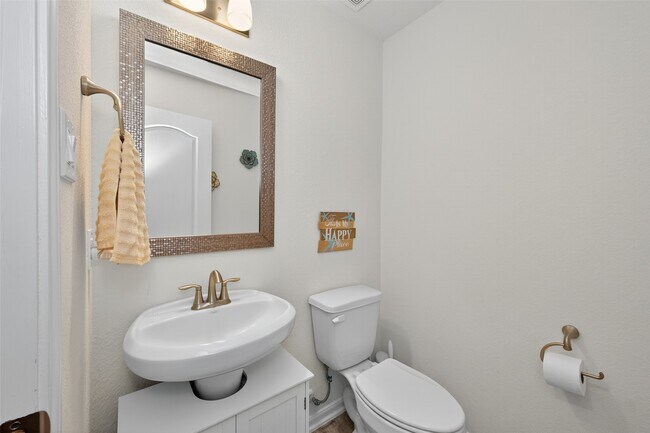 Building Photo - 2623 Hawthorn Park Ct