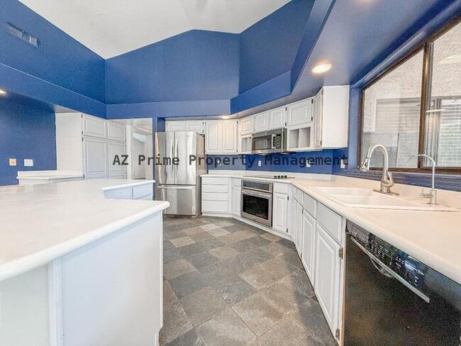 Building Photo - 5501 E Shea Blvd