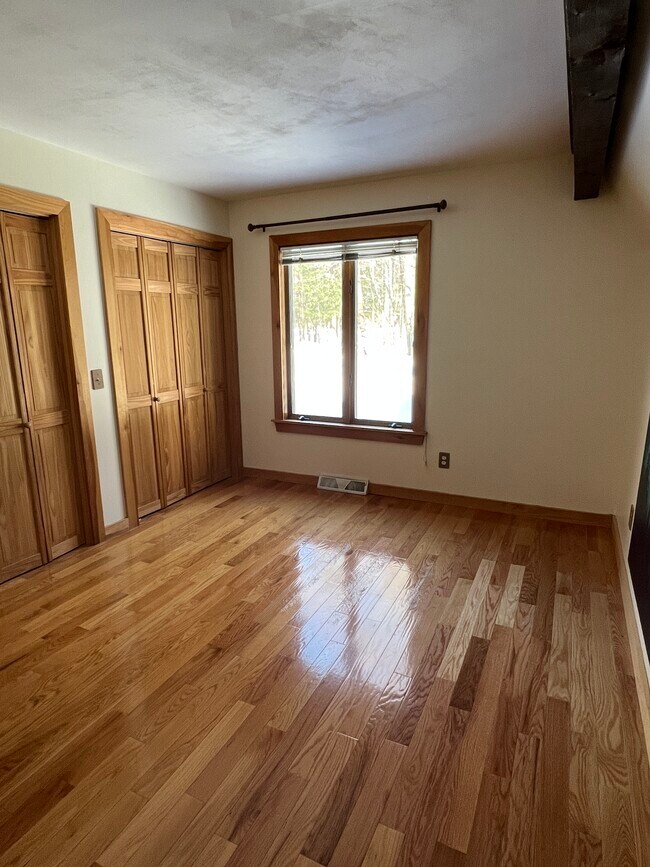 1034 Underhill Rd 1034 Underhill Rd East Aurora NY 14052 Apartment