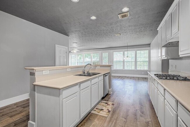 Building Photo - 16806 Ivy Wild Ln