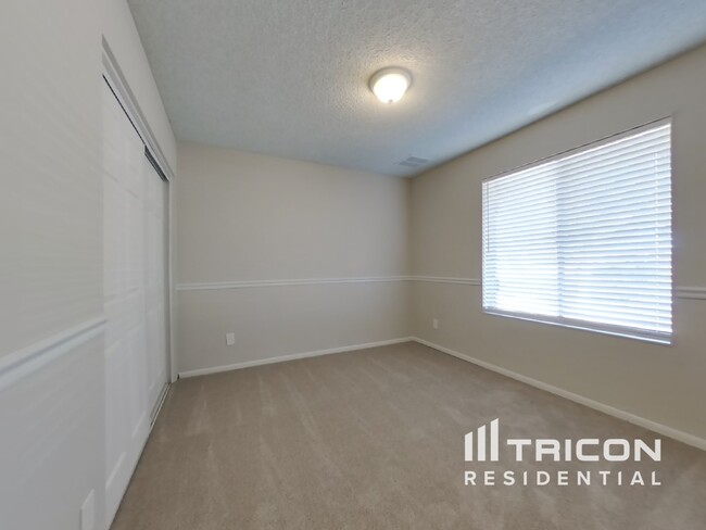 Building Photo - 4925 W Mescal St