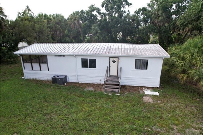 Building Photo - 1305 Sweeney Dr