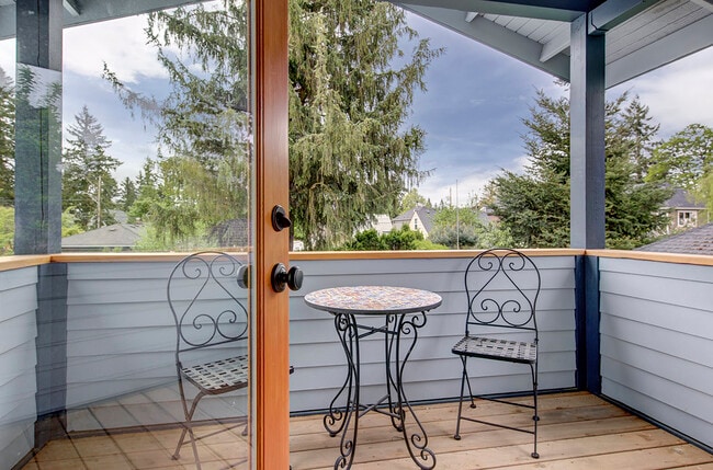 Building Photo - 5209 SE 60th Ave