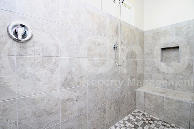 Building Photo - 5629 W Montebello Way