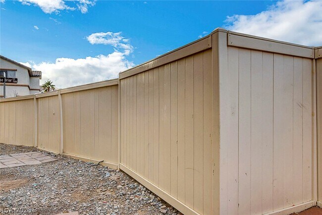 Building Photo - 7224 Rosebriar Ct