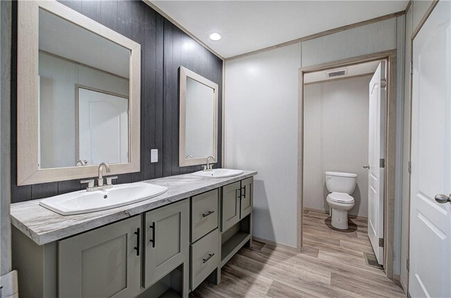 Building Photo - 81 Popham Rd