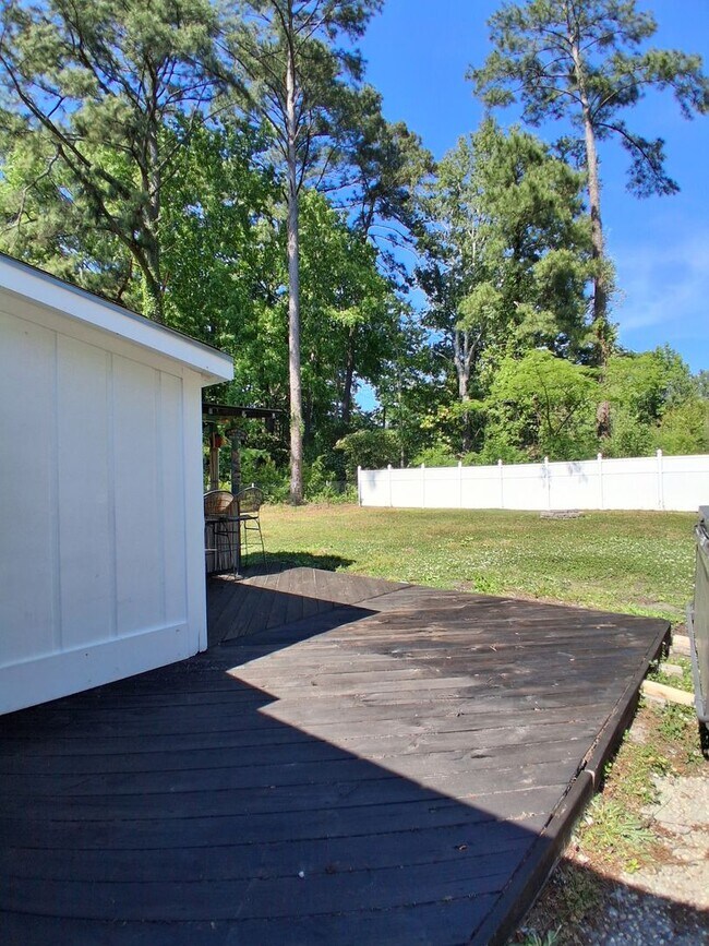 Building Photo - 4070 Long Line Ln