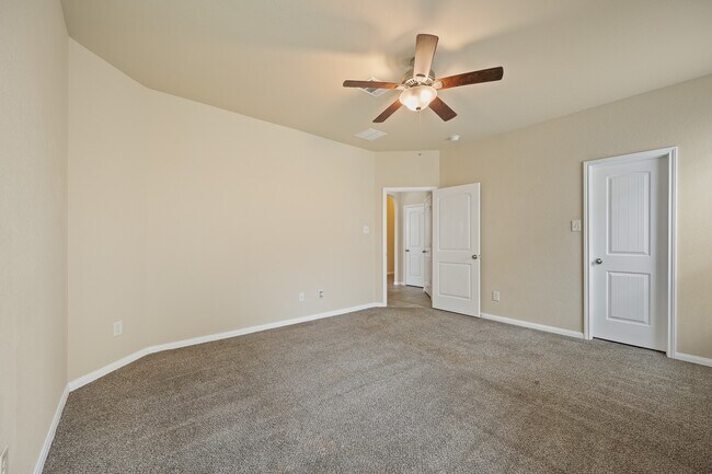 Building Photo - 3530 Vivaldi Dr