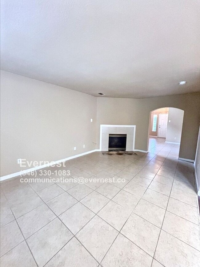 Building Photo - Beautiful 4-Bedroom Corner Lot Home in a P...