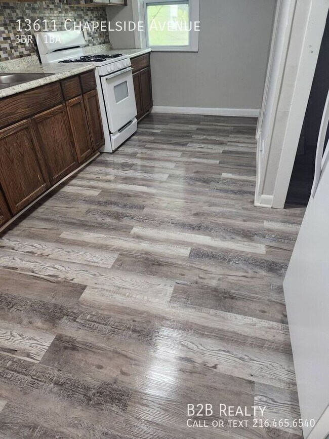 Building Photo - 13611 Chapelside Ave