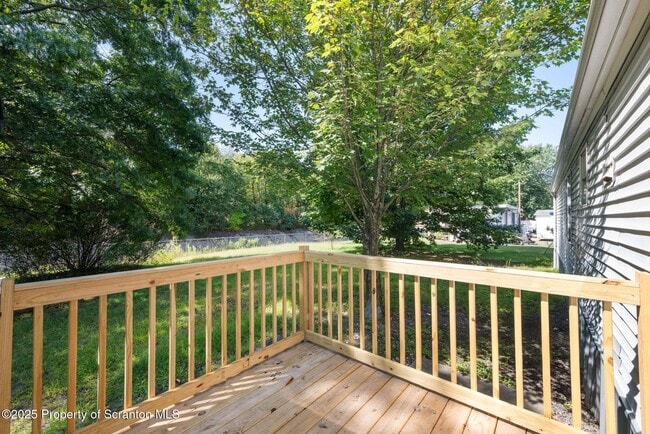Building Photo - 720 Edgebrook Dr