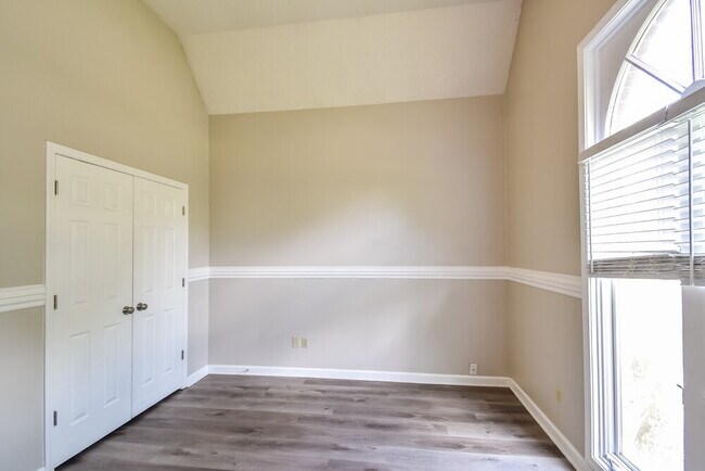 Building Photo - 1515 Cedar Mills Dr