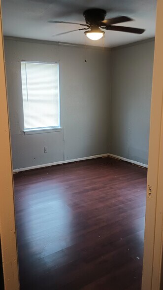 Building Photo - 1406 Greenwood Ave