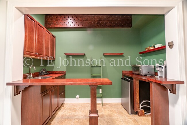 Building Photo - Luxury Living in Lewisville