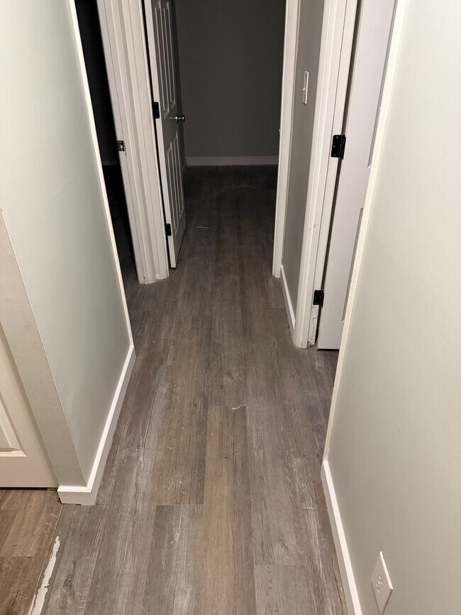 Building Photo - 1609 Marvin Dr