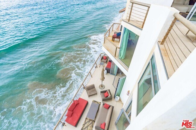 Building Photo - 27102 Malibu Cove Colony Dr