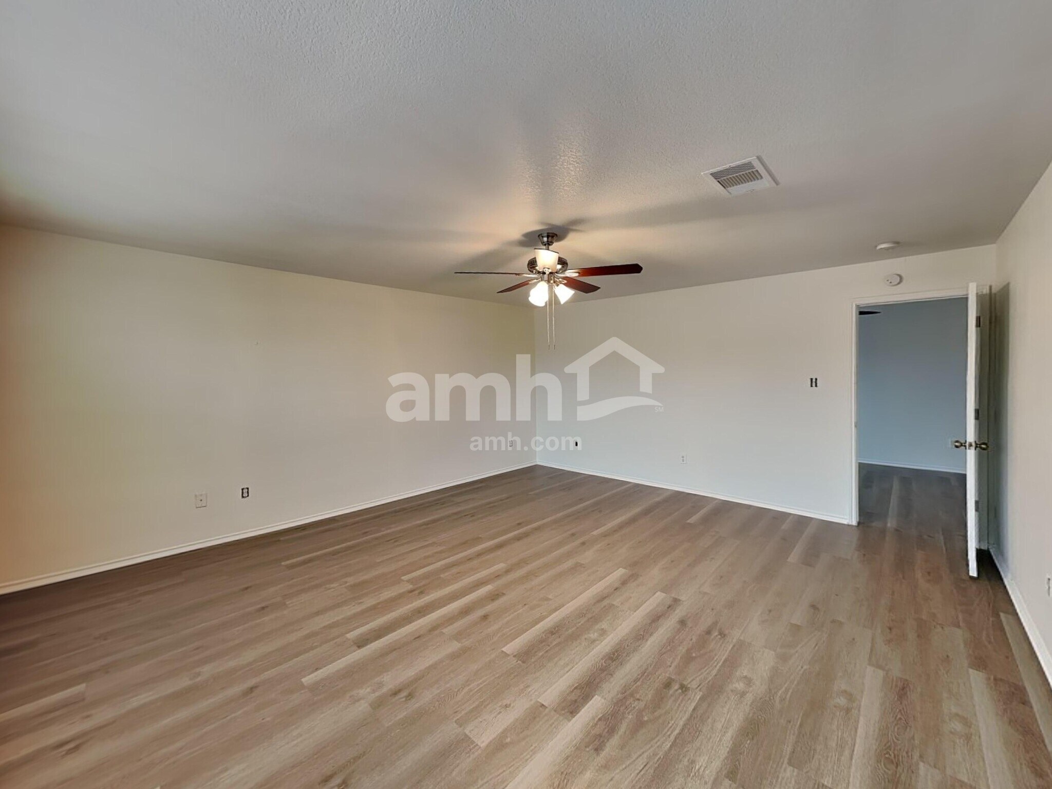 Building Photo - 7622 Bartell Point