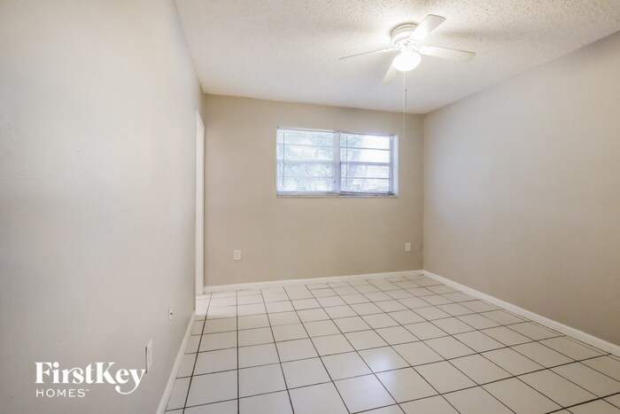 Building Photo - 9233 SW 204th Terrace