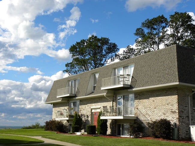 Building Photo - Partially Furnished 2-bedroom, 1 bathroom ...