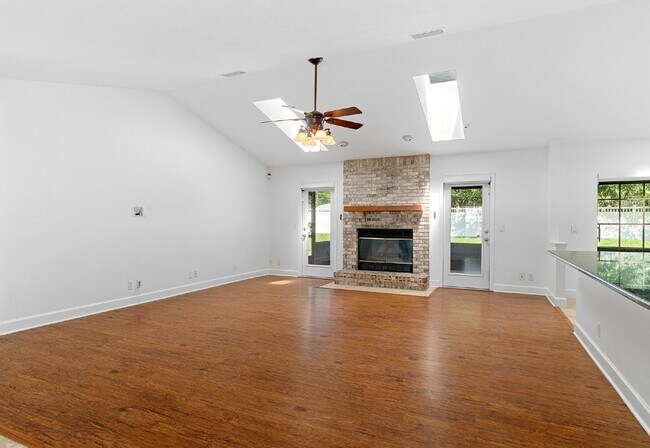 Building Photo - **Available February 2026***Welcome Home :: 3/2 with oversized fenced backyard in Indian Pines!