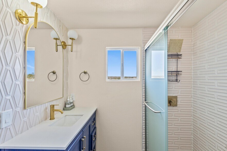 Building Photo - 1284 Mac Rae Rd