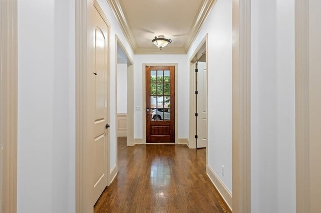 Building Photo - 444 Wild Elm St