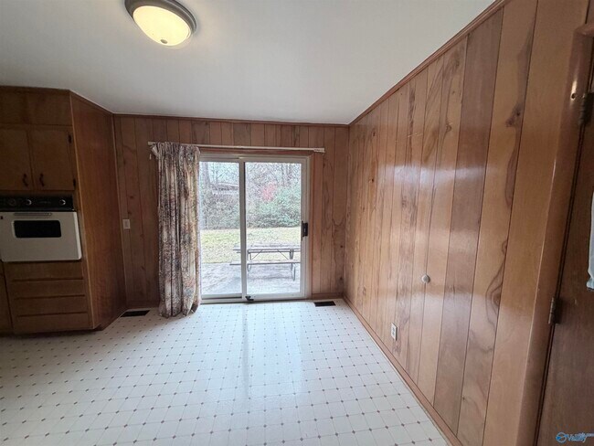 Building Photo - 330 Jack Coleman Dr NW