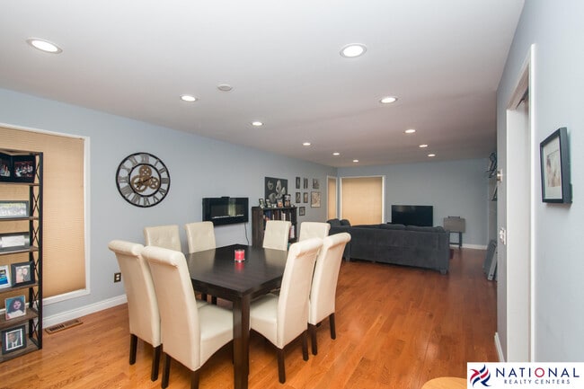 Building Photo - 37709 Glengrove Dr