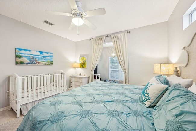 Building Photo - Ocean Village, 3 bed, 2 bath, FULLY furnished home! Walk to the Beach!