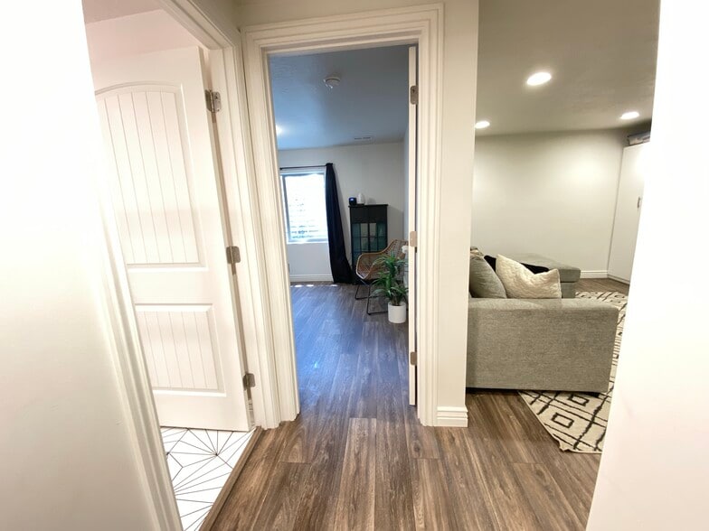 Building Photo - 7178 S 420 E