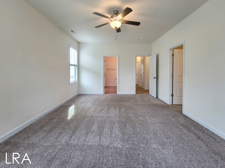 Building Photo - 520 Shallotte Ln