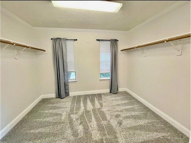 Building Photo - 16407 Stone Prairie Dr